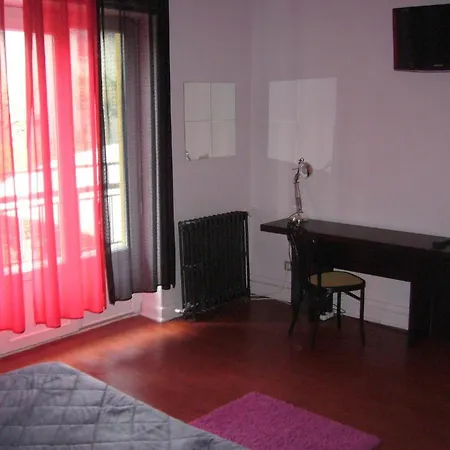 M Com... Guest house Chasse-sur-Rhone