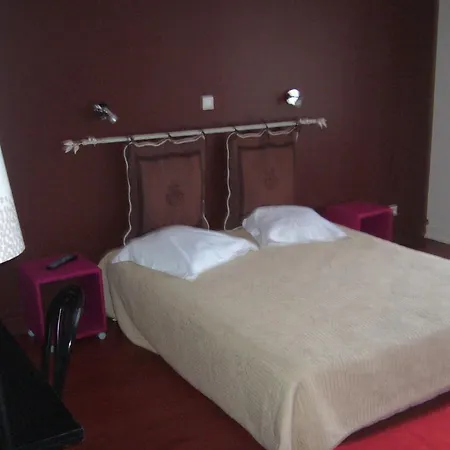 M Com... Guest house *